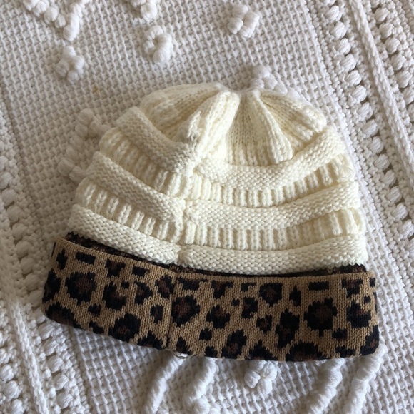 C.C Cheetah Band White Knit Winter Ponytail Headband - Picture 4 of 7